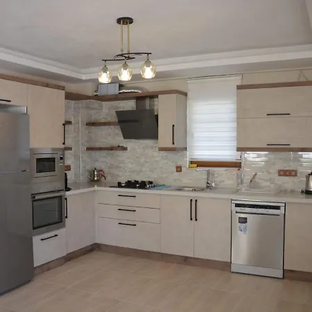 Stunning 4-bed Konak Private & Pool Μούγκλα